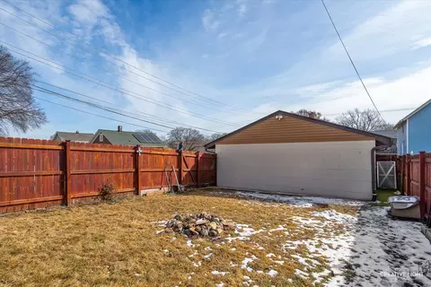 202 Arnold Ave, Aurora, IL 60506 photo 19