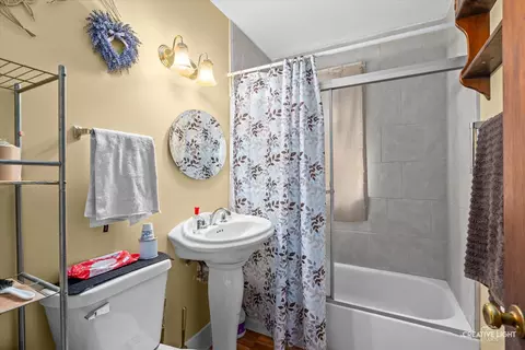 202 Arnold Ave, Aurora, IL 60506 photo 10