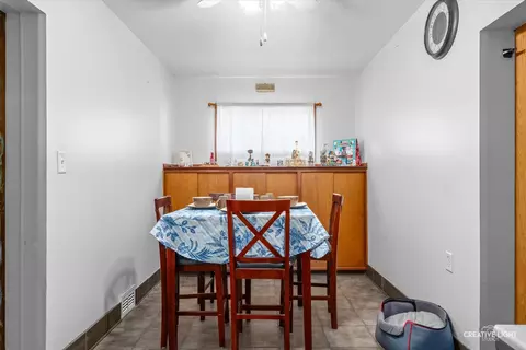 202 Arnold Ave, Aurora, IL 60506 photo 6
