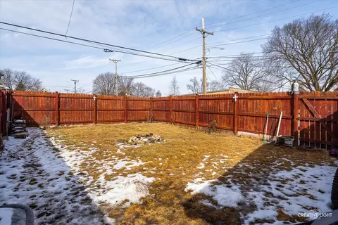 202 Arnold Ave, Aurora, IL 60506 photo 18