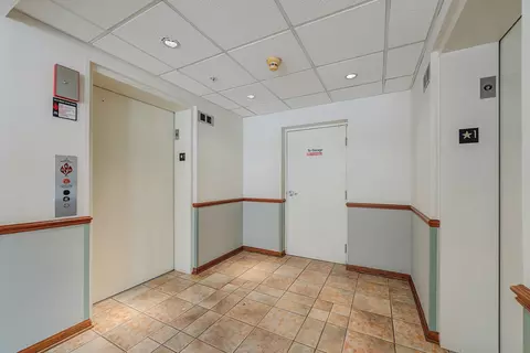 Entry Way - 650 S River Rd #708, Des Plaines, IL 60016 photo 1 of 1