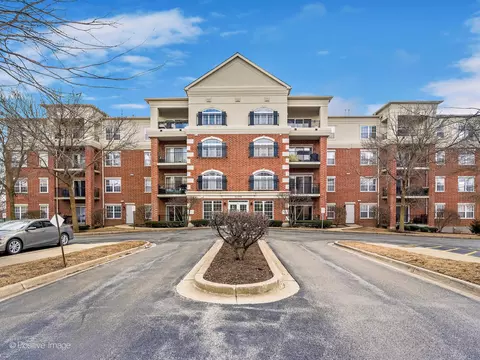 0 S099 Lee Ct #203, Winfield, IL 60190