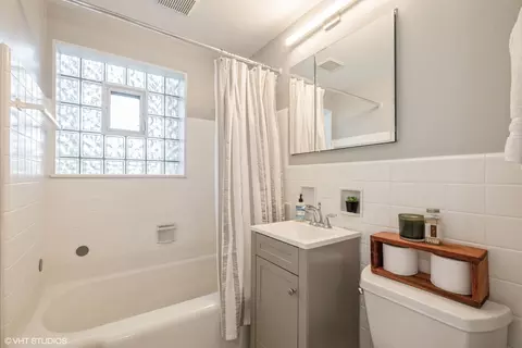 53 Williamsburg Rd, Evanston, IL 60203 photo 17