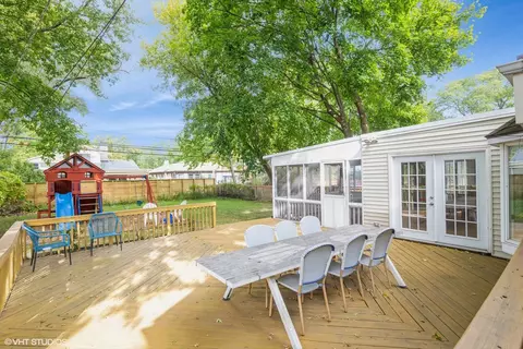 53 Williamsburg Rd, Evanston, IL 60203 photo 3