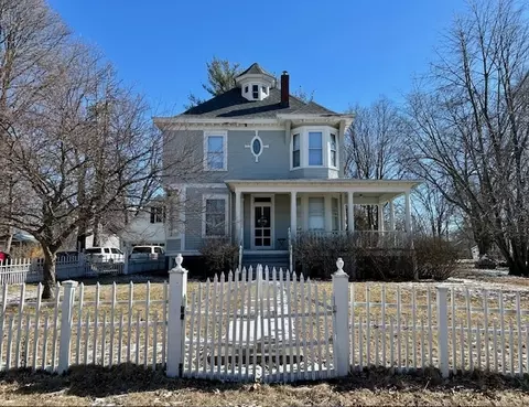 505 S Main St, Saybrook, IL 61770