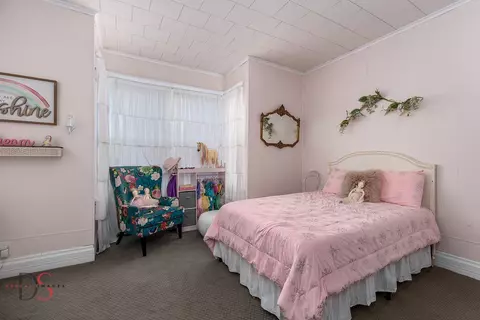 Bedroom - 11 Gridley Pl, Ottawa, IL 61350 photo 3 of 4