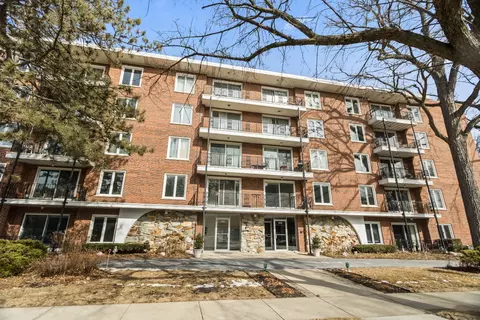 2333 Central St #307, Evanston, IL 60201
