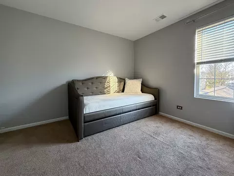 Bedroom - 4053 Oak Tree Ln, Plainfield, IL 60586 photo 5 of 6
