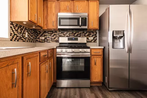 Kitchen - 4053 Oak Tree Ln, Plainfield, IL 60586 photo 3 of 4