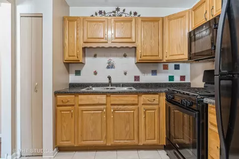 9 S220 Frontage Rd #18B-108, Willowbrook, IL 60527 photo 5