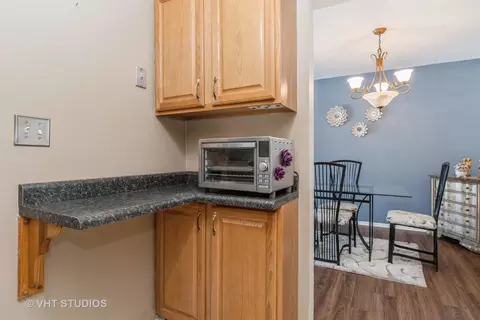 9 S220 Frontage Rd #18B-108, Willowbrook, IL 60527 photo 4