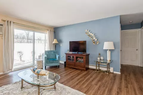9 S220 Frontage Rd #18B-108, Willowbrook, IL 60527 photo 8