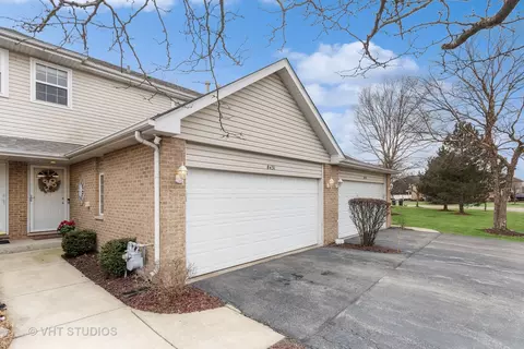 8431 Stratford Dr, Tinley Park, IL 60487