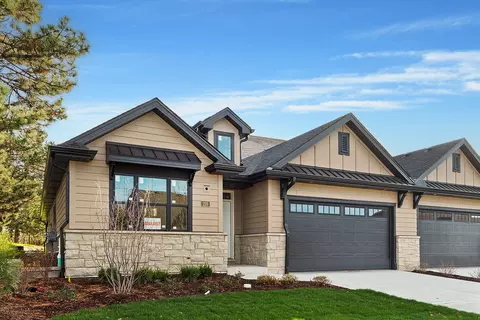 220 Clover Ridge Dr, Lockport, IL 60441