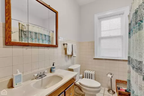 1029 Hull Ter, Evanston, IL 60202 photo 32
