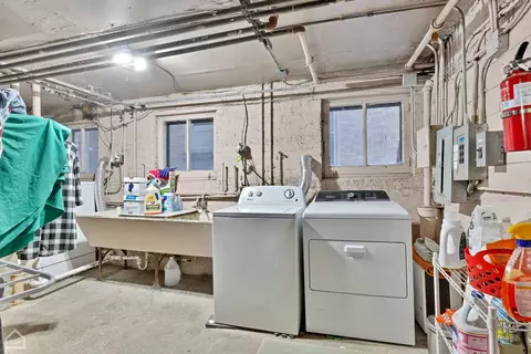 1029 Hull Ter, Evanston, IL 60202 photo 39