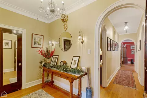 1029 Hull Ter, Evanston, IL 60202 photo 3
