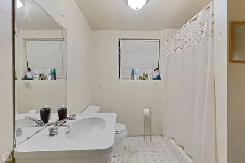 1029 Hull Ter, Evanston, IL 60202 photo 37