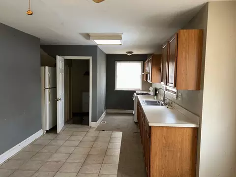 Kitchen - 3417 W 161st St, Markham, IL 60428 photo 2 of 2