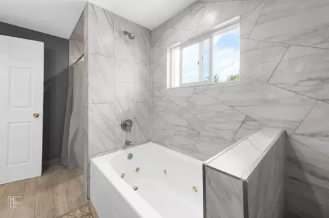 3706 Ruby St, Schiller Park, IL 60176 photo 9
