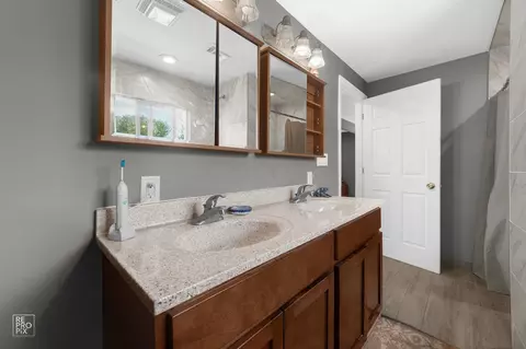 3706 Ruby St, Schiller Park, IL 60176 photo 13
