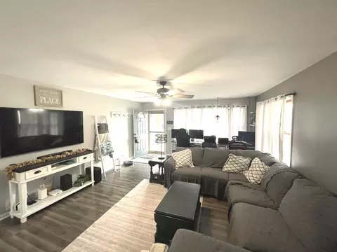 233 S May Ave, Kankakee, IL 60901 photo 5