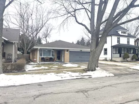 233 S May Ave, Kankakee, IL 60901 photo 2