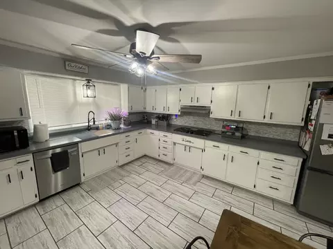 233 S May Ave, Kankakee, IL 60901 photo 8