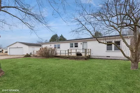 401 S East St, Essex, IL 60935
