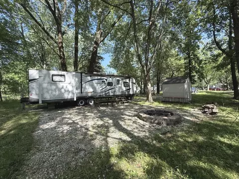 2-210 Woodhaven Lks, Sublette, IL 61367