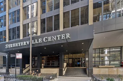 233 Erie St #2109, Chicago, IL 60611