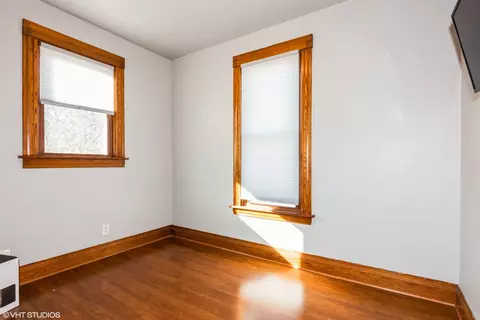 300 Moseley St, Elgin, IL 60123 photo 8