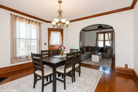 300 Moseley St, Elgin, IL 60123 photo 5