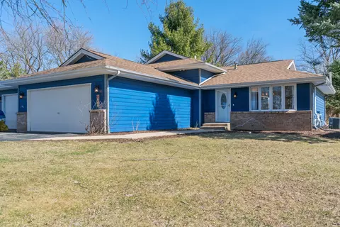 403 Atlantic Dr NE, Poplar Grove, IL 61065