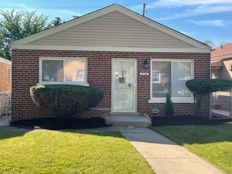 9720 S Emerald St, Chicago, IL 60628 photo 1