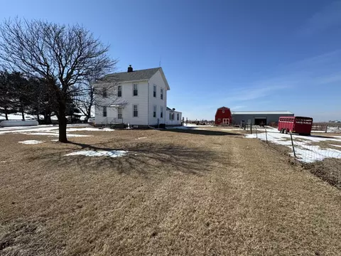 Exterior - 1583 E 8th Rd, Lostant, IL 61334 photo 8 of 17