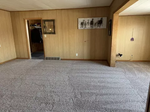 Living - 1583 E 8th Rd, Lostant, IL 61334 photo 3 of 6