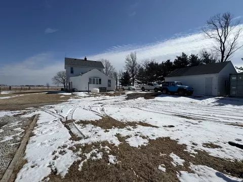 Exterior - 1583 E 8th Rd, Lostant, IL 61334 photo 13 of 17