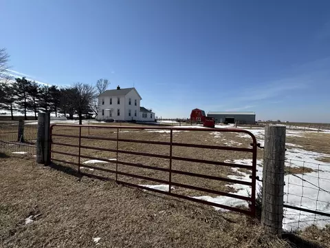 Exterior - 1583 E 8th Rd, Lostant, IL 61334 photo 10 of 17
