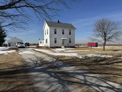 Exterior - 1583 E 8th Rd, Lostant, IL 61334 photo 14 of 17