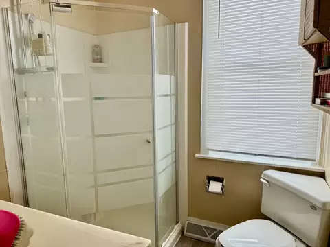Bath - 1583 E 8th Rd, Lostant, IL 61334 photo 1 of 1