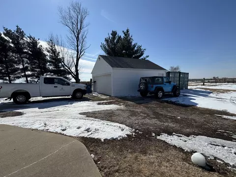 Exterior - 1583 E 8th Rd, Lostant, IL 61334 photo 9 of 17