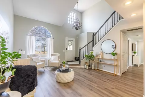 Entry Way - 404 Snow Drift Cir, Bartlett, IL 60103 photo 2 of 2