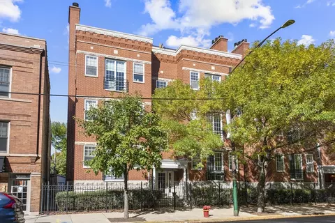 1332 W Belmont Ave #1, Chicago, IL 60657