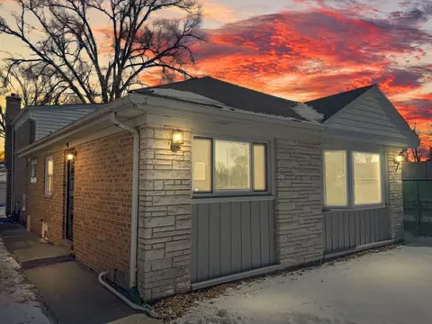 1129 32nd Ave, Bellwood, IL 60104