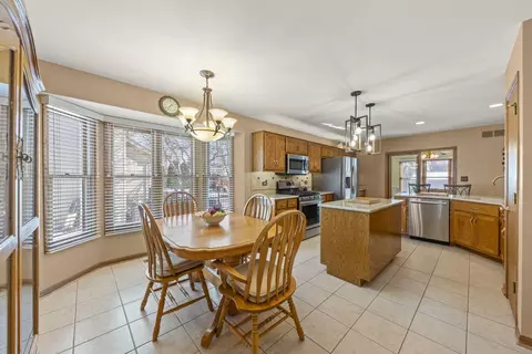 Kitchen - 25305 Wheat Dr, Plainfield, IL 60585 photo 3 of 5