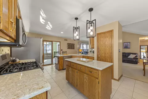 Kitchen - 25305 Wheat Dr, Plainfield, IL 60585 photo 5 of 5