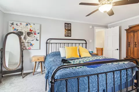 Bedroom - 765 E Prairie Ave, Des Plaines, IL 60016 photo 1 of 2