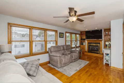 7813 W Gregory St, Chicago, IL 60656 photo 10