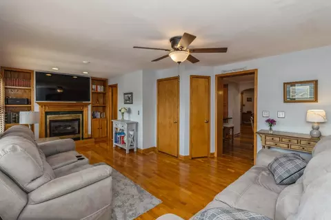 7813 W Gregory St, Chicago, IL 60656 photo 9